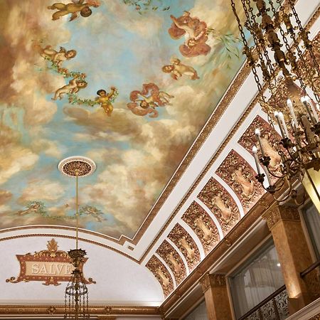 The Pfister Hotel Милуоки Экстерьер фото