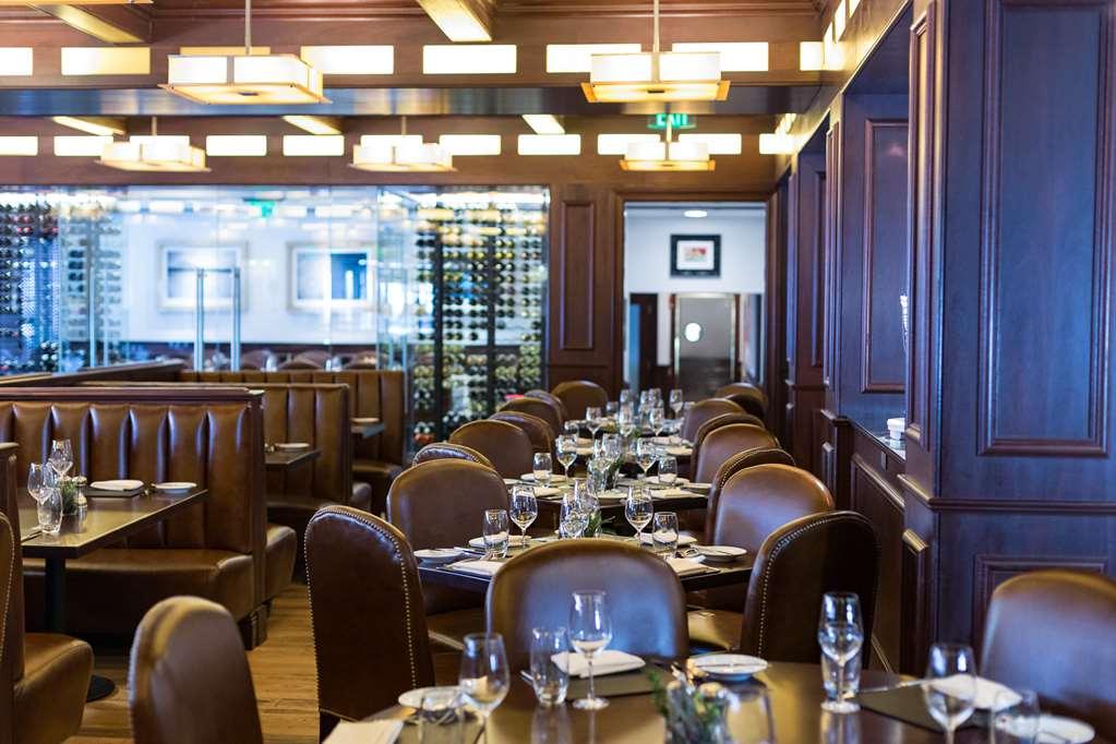 The Pfister Hotel Милуоки Ресторан фото