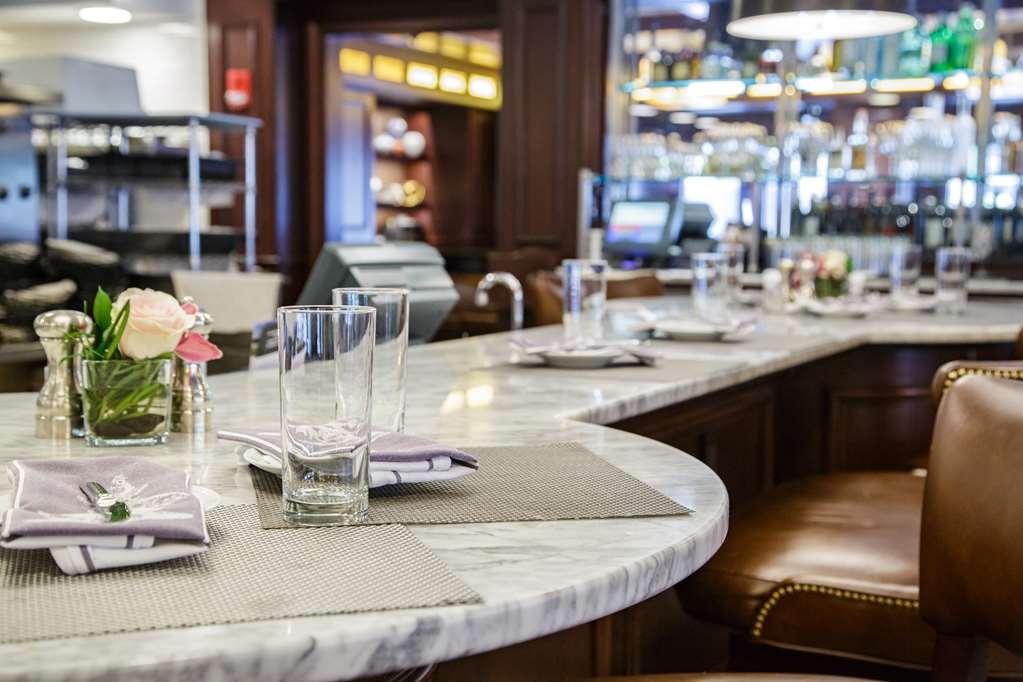 The Pfister Hotel Милуоки Ресторан фото