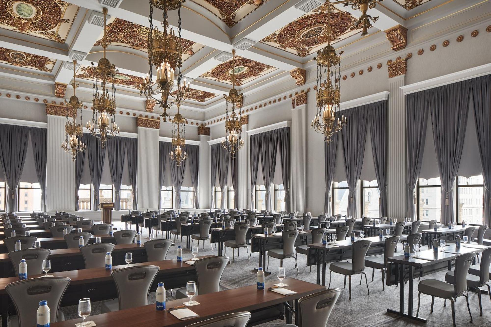 The Pfister Hotel Милуоки Экстерьер фото